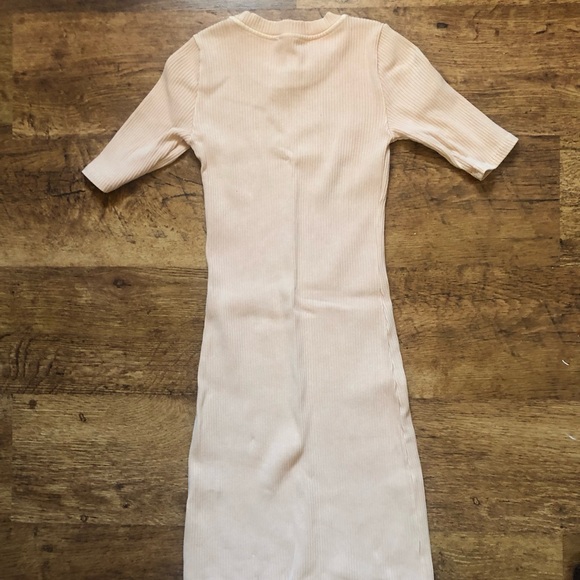 ARITZIA Wilfred Free: Peach Ribbed T-Shirt Dress - Picture 2 of 3